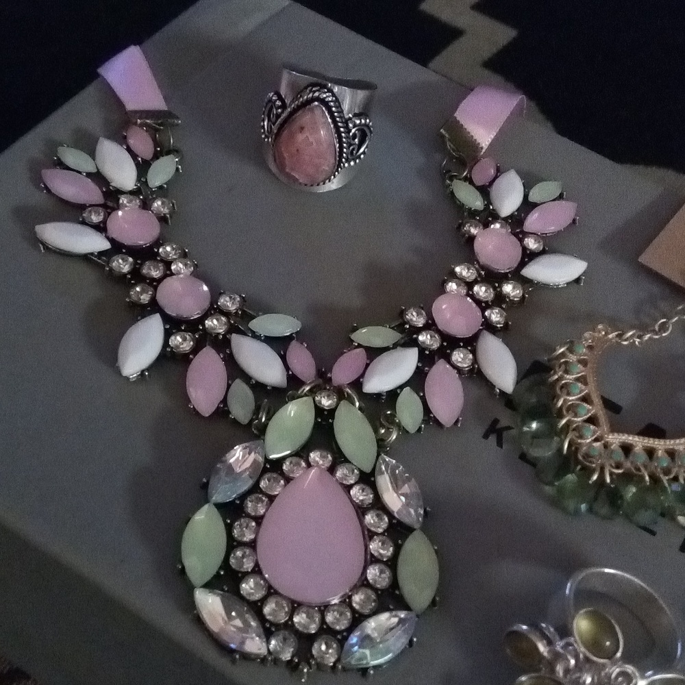 Jewelry - Picture 2 of 7